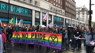 Otrávení policisté a letáčky za životní prostředí: Jak vypadají protesty Extinction Rebellion v Londýně?