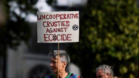 Manifestace trvají v Londýně už několik dní.