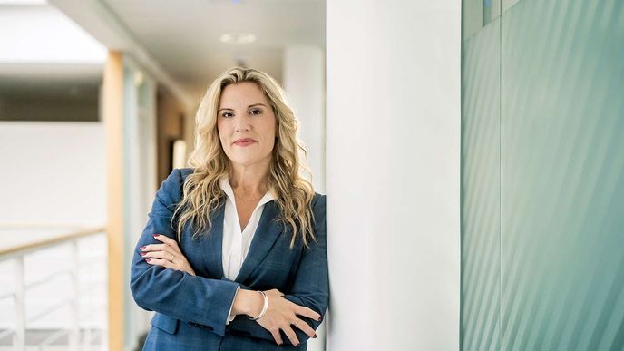 JILLAIR KUBISH, prezidentka a generální ředitelka společnosti Colt’s Manufacturing Company, dceřiné firmy skupiny Colt CZ Group, má přes dvacet let zkušeností ve zbrojním průmyslu, výrobě, compliance a v řízení. Před nástupem do čela společnosti vedla v Coltu oddělení pro ozbrojené složky; dříve jako konzultantka spolupracovala s řadou amerických výrobců zbraní a část kariéry působila také ve federální agentuře ATF. JILLAIR KUBISH, prezidentka a generální ředitelka společnosti Colt’s Manufacturing Company, dceřiné firmy skupiny Colt CZ Group, má přes dvacet let zkušeností ve zbrojním průmyslu, výrobě, compliance a v řízení. Před nástupem do čela společnosti vedla v Coltu oddělení pro ozbrojené složky; dříve jako konzultantka spolupracovala s řadou amerických výrobců zbraní a část kariéry působila také ve federální agentuře ATF.