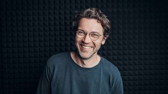 Lukáš Hejlík: Z podcastů zmizela určitá naivita. Lidi pochopili, že to tak úplně snadné a zadarmo není Lukáš Hejlík: Z podcastů zmizela určitá naivita. Lidi pochopili, že to tak úplně snadné a zadarmo není
