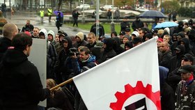 Demonstrace neonacistů