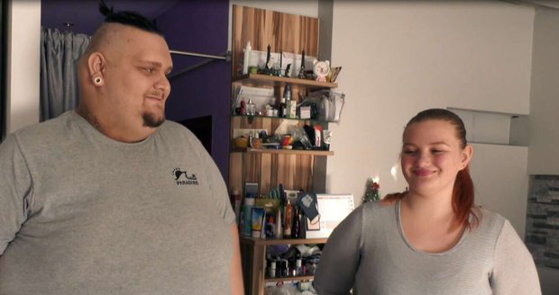Jaro a jeho přítelkyně v době natáčení. Nedávno oslavili deváté výročí.