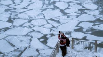 V Chicagu je větší zima než na pólech, americké státy vyhlásily stav nouze