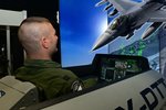 Specializovaný výcvik na F-16 trvá přes půl roku.