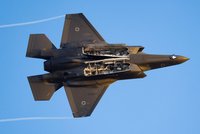 „Létající počítače“ F-35, které Česko kupuje za 150 miliard: Je možné stíhačky hacknout?