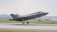 Stíhací letoun F-35 Lightning II amerického výrobce Lockheed Martin