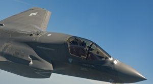 Moderní vojenská technika: F-35 Lightning II