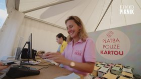 Skvělé jídlo, osvěžující drinky, beauty zóny i zasloužený relax na dece!