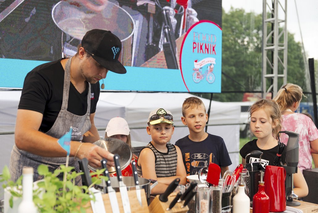 Lukáš Čížek je jedním z lektorů dětských kurzů vaření v Gourmet Academy