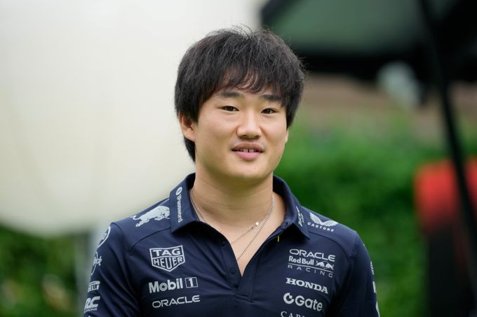Druhá šance pro zatraceného Japonce. Tvrdá hra Red Bullu vrací Tsunodu do F1 Druhá šance pro zatraceného Japonce. Tvrdá hra Red Bullu vrací Tsunodu do F1