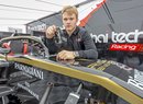 Petru Ptáčkovi je šestnáct let a rád by se prosadil do nejvyššího patra světového motorsportu