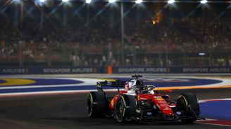 Verstappen vyhrál v Singapuru sprint na osychající trati. Russell boural, jezdci McLarenu kolidovali Verstappen vyhrál v Singapuru sprint na osychající trati. Russell boural, jezdci McLarenu kolidovali