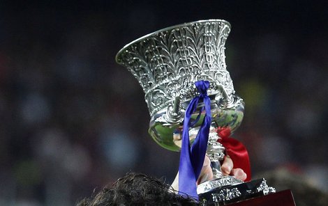 Fábregas se konečně dočkal trofeje!