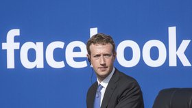 Mark Zuckerberg má důvod mračit se, důvěryhodnost jeho Facebooku opět utrpěla...