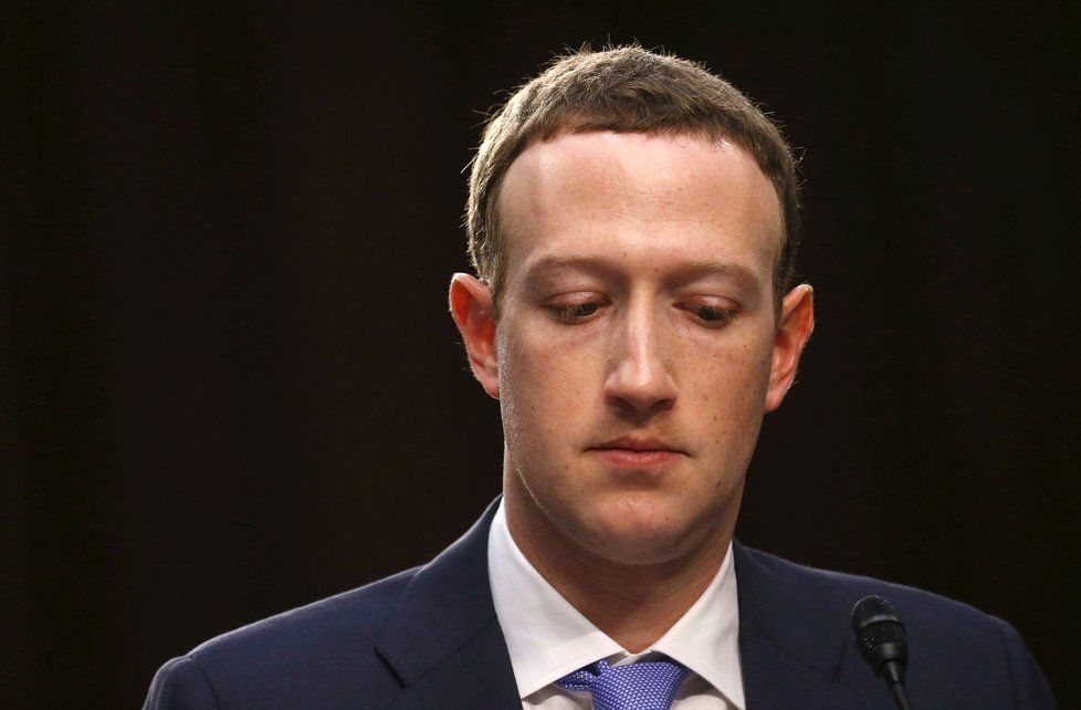 Fack Boot GALERIE: Facebook dostal pokutu za aféru s osobními údaji uživatelů ...