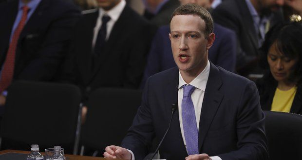 Šéf Facebooku chce tvrdší kontrolu obsahu webu. Zuckerberg k tomu vyzval vlády