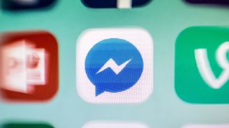 Facebook Messenger testuje novou službu. Umožní rozdělit a platit účty přímo v aplikaci