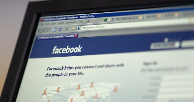 Facebook je masmédium s vlivem na veřejnost. Britská volební komise si je toho vědoma.