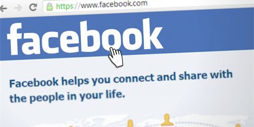 Facebook je s téměř 2 miliardami uživatelů nejoblíbenější sociální sítí světa.