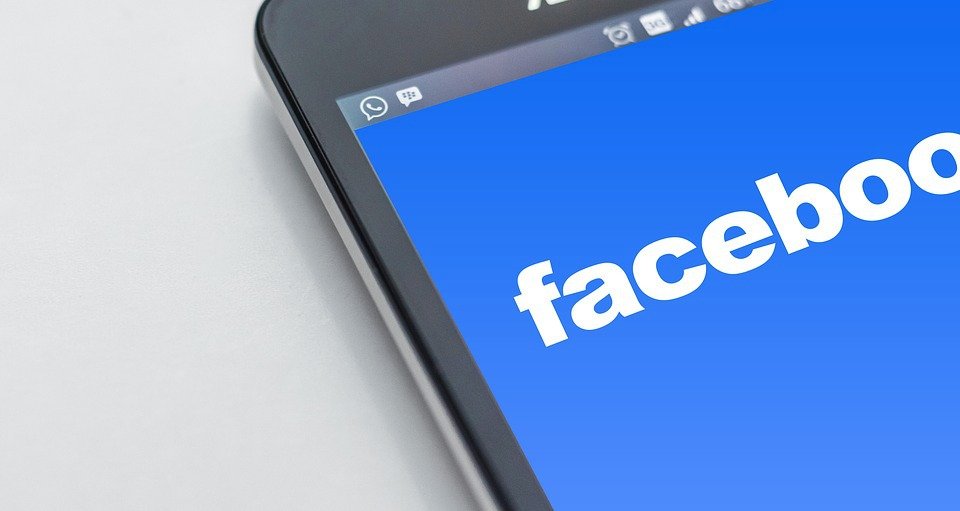 Facebook přiznal, že mohla být zneužita data všech uživatelů sociální sítě.