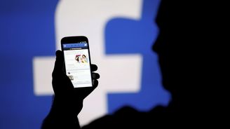 Tuhle migraci jsme spustili sami. Přichází homo psifiakós a stěhování do digitální jeskyně Tuhle migraci jsme spustili sami. Přichází homo psifiakós a stěhování do digitální jeskyně