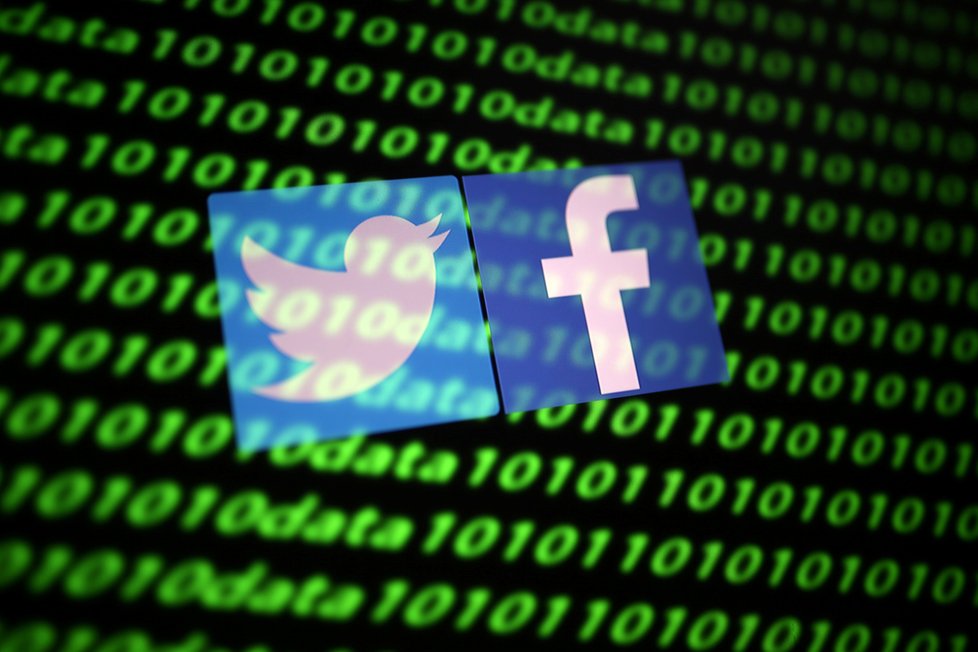 Údajná cenzura se strany sociálních sítí rozvířila v posledních dnech debatu.