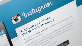 Američanka dostává 22 miliónů za jednu fotku na Instagramu. Mohou se tím uživit i Češi?