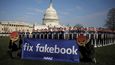 Protest ve Washingtonu za nápravu problémů Facebooku