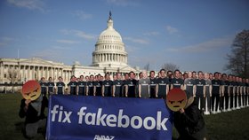 Protest ve Washingtonu za nápravu problémů Facebooku