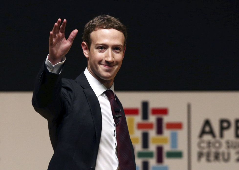 Šéf Facebooku Mark Zuckerberg na summitu lídrů v Peru