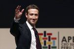 Šéf Facebooku Mark Zuckerberg na summitu lídrů v Peru