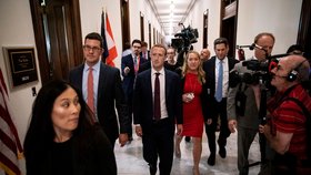 Mark Zuckerberge, zakladatel Facebooku, je nyní ve Washingtonu, kde mluví o možnostech soukromí na internetu a jeho regulace