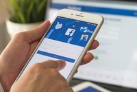 Facebook na pranýři kvůli reklamě. EU i Británie zkoumají, zde nezneužívá svého postavení