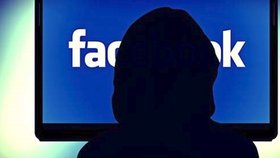 Chyba Facebooku nabídla miliony účtů hackerům. Firmě hrozí gigantická pokuta (ilustrační foto).