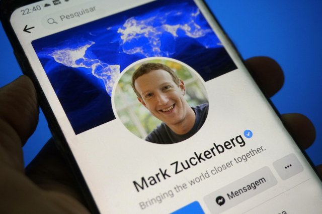 ÚNOR: Společnost Facebook zahájila cenzuru sdílení veškerého zpravodajského obsahu v Austrálii poté, co tamní parlament schválil zákon zpoplatňující zpravodajský obsah.