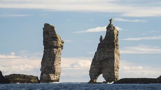 Faerské ostrovy: Drsný a odlehlý kout země, který vás pohltí svojí mystickou krásou a panenskou přírodou