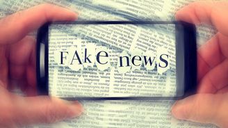 Elfové, co odhalují fake news, objevili mediální Ameriku: Lidi zajímá více Ukrajina než covid