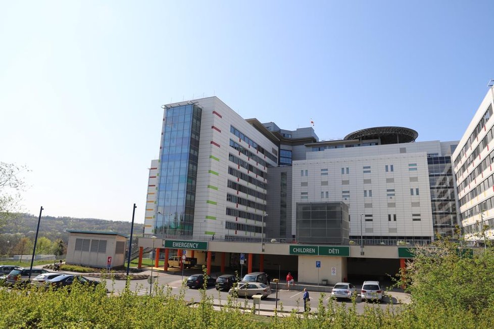 Fakultní nemocnice v Motole, na snímcích ze 17. dubna 2020