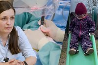 Unikátní zákrok v Motole: Holčičce (21 měs.) s epilepsií odpojili část mozku! „Začala se smát,“ říká maminka