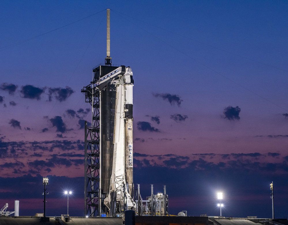 Raketa Falcon 9 před startem mise Axiom-1