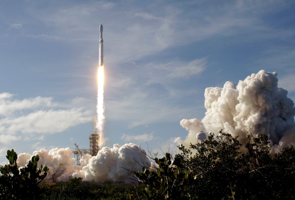 Start rakety Falcon Heavy