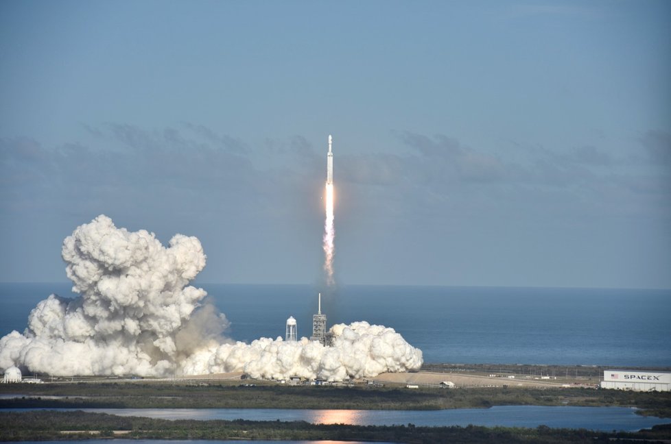 Start rakety Falcon Heavy