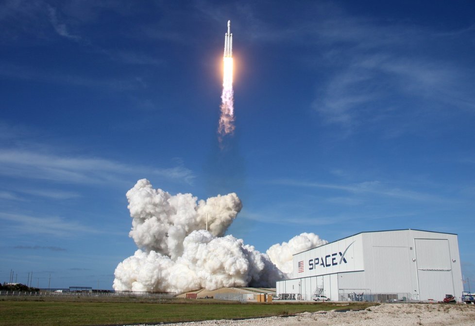 Start rakety Falcon Heavy