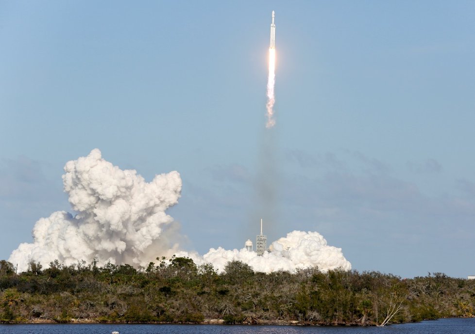 Start rakety Falcon Heavy