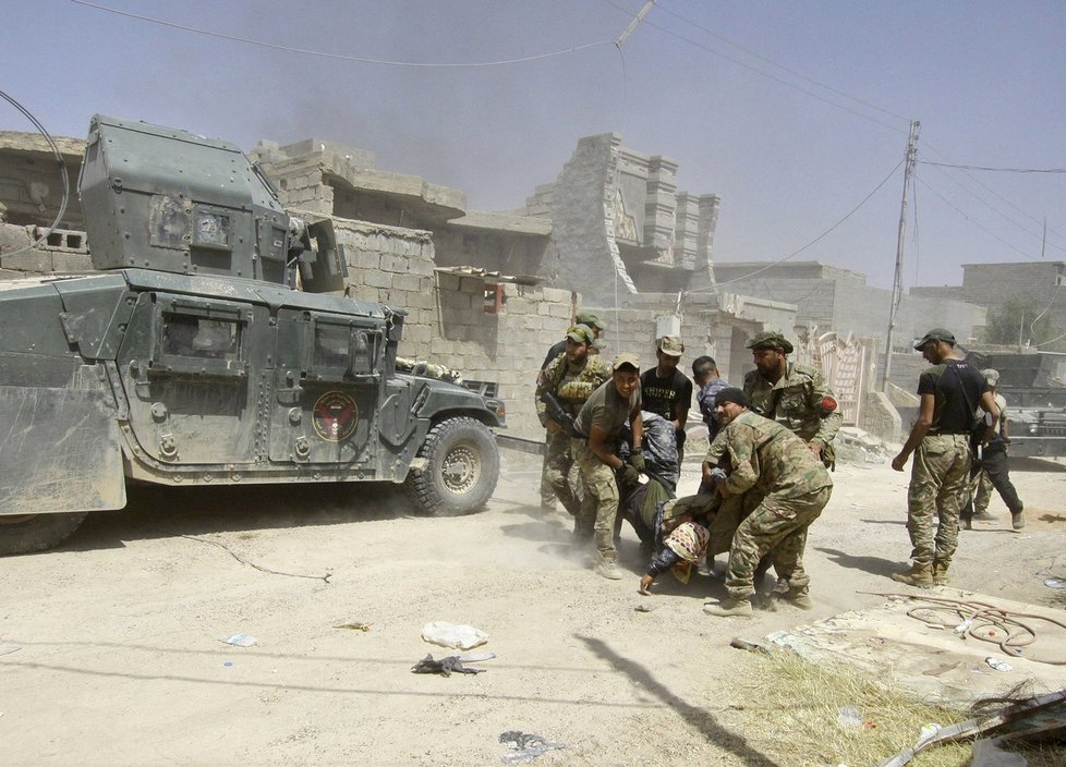 Irácká armáda dobyla zpět Fallúdžu! Islamist byli poraženi.