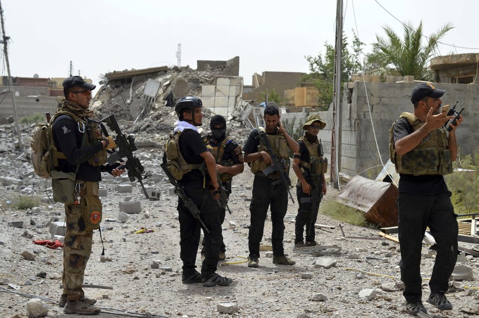Irácká armáda dobyla zpět Fallúdžu! Islamisté byli poraženi.