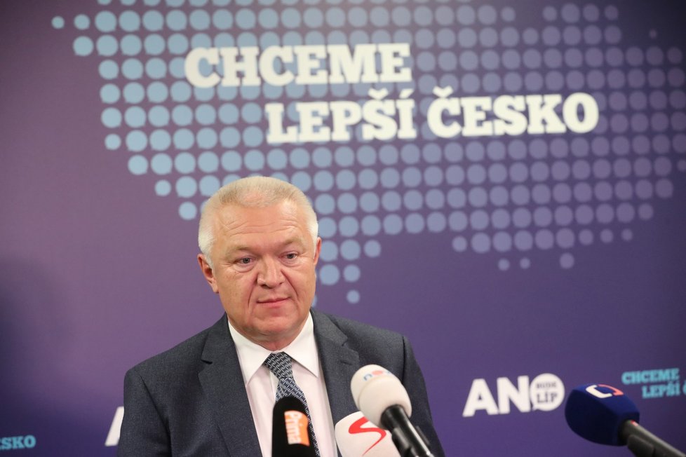 Předseda poslanců ANO Jaroslav Faltýnek připsal zlepšení českého umístění na žebříčku práci vlád, ve kterých ANO působilo.
