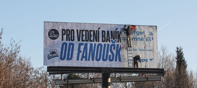 Fanoušci Baníku si pronajali billboard u stadionu, kam dali vedení jasný vzkaz