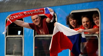 Čeští fanoušci se vydali do Polska, někteří se zastávali Baroše