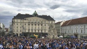 Takto vypadala atmosféra na Zelném trhu před rokem, kdy Kometa získala mistrovský titul.